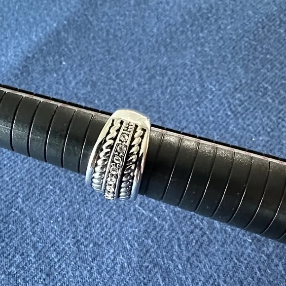 Lia Sophia Silver Ring with Black Detailing - Picture 5 of 6